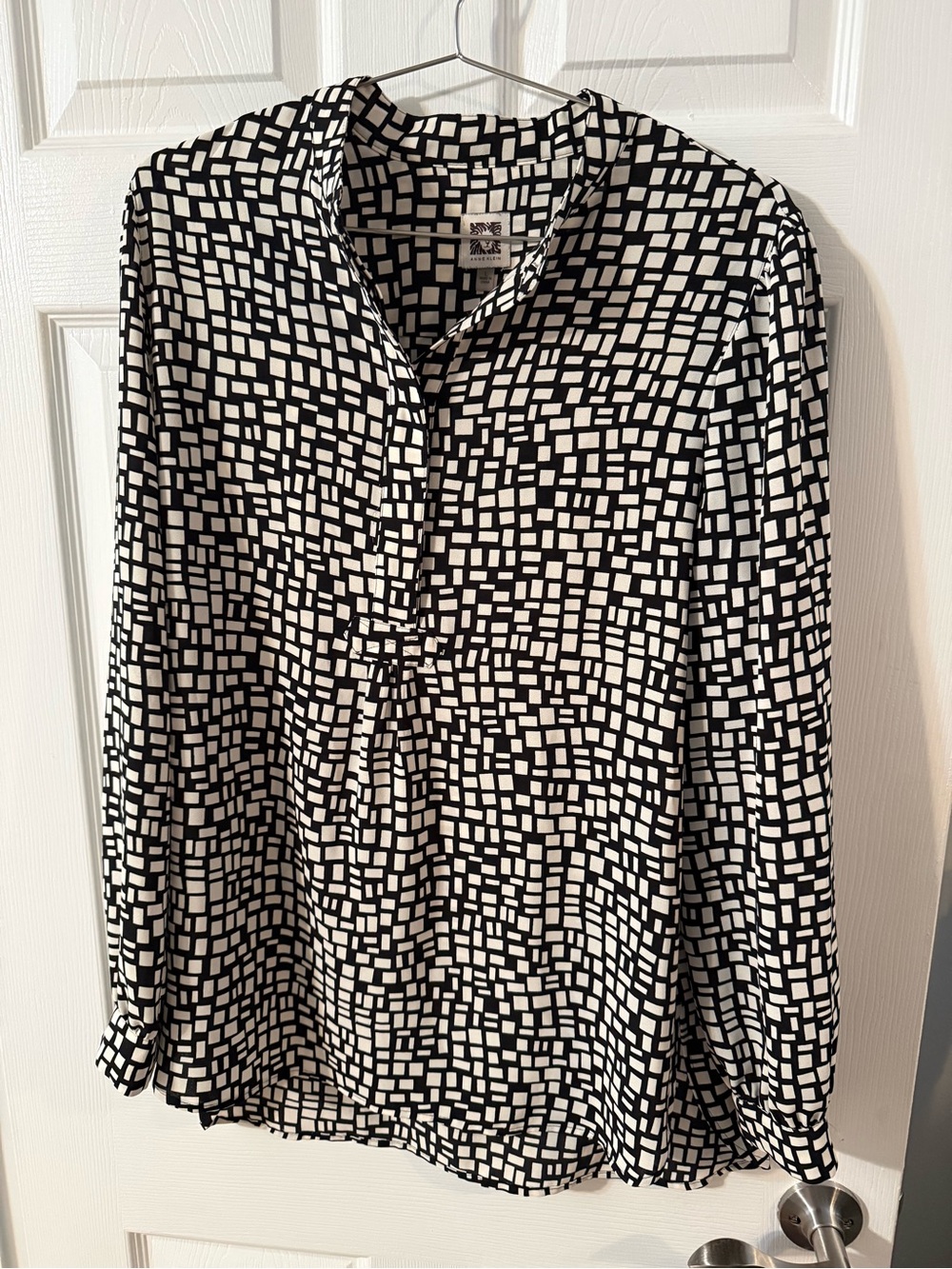 Anne Klein Black and White Geometric Button-Down Shirt